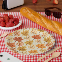 Teilen von Tellern für Danksagungen.