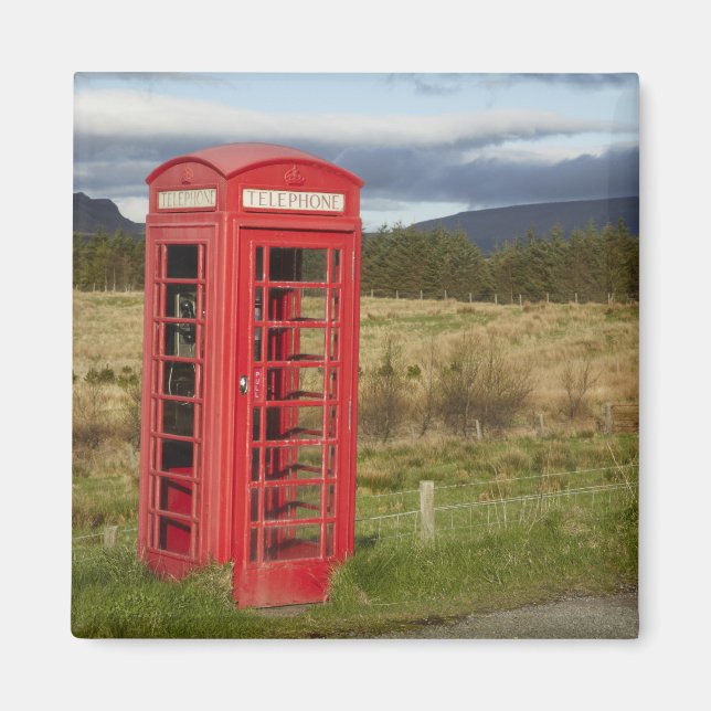 Telefonzelle, Ellishadder, in der Nähe von Staffin Magnet (Vorne)