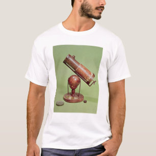 Teleskop, das Sir Isaac Newton 1671 gehört T-Shirt