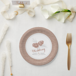 Teller aus braunem Winterkiefer