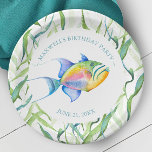 Teller aus dem Geburtstag unter tropischen Seefisc<br><div class="desc">Diese niedliche Geburtstag Papier-Teller für Kinder sind mit tropischen Aquarellfischen ausgestattet. Eine skurrile Wahl für ein Kindergeburtstag Party mit Ozean oder unter dem Thema Meer. Um die komplette Dekoration zu sehen,  besuchen Sie www.zazzle.com/dotellabelle Einzigartige Aquarellkunst und Design von Victoria Grigaliunas of Do Tell A Belle.</div>
