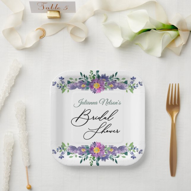 Teller aus lila Blumenrahmen (Hochzeit)