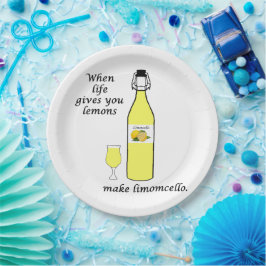 Teller für Limoncello-Abendessen mit Zitronen