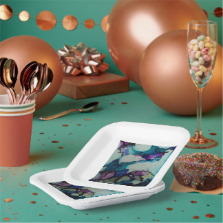 Teller mit farbenfrohen Aquarellfarben