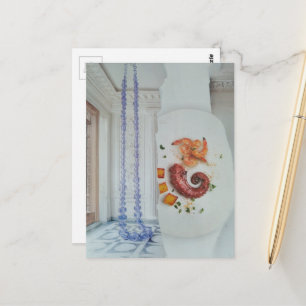 Teller mit Meeresfrüchten in einem Raum Surrealer  Postkarte