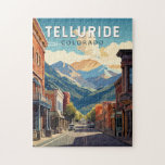Telluride Colorado Kunstvoll wandern Vintag Puzzle<br><div class="desc">Telluride Retrovektor-Reise-Design in einem Emblem-Stil. Telluride,  eine ehemalige Viktorianische Bergbaustadt in den Rocky Mountains von Colorado,  ist ein Set in einem Kastenschlucht inmitten von bewaldeten Gipfeln am Fuße eines beliebten Ski- und Golfplatzes.</div>
