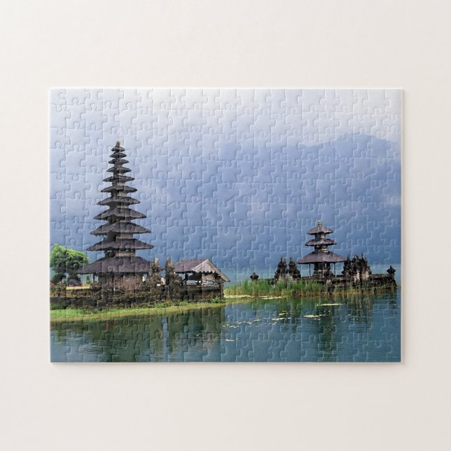 Tempel auf einem See Puzzle (Horizontal)