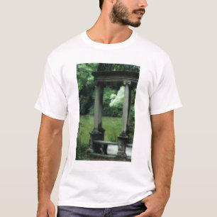 Tempel der Liebe an den alten Westbury Gärten T-Shirt