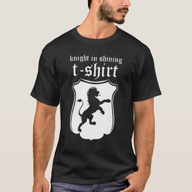Templer-Ritter Mittelalterliche Fantasy Ritter In  T-Shirt (Vorderseite)