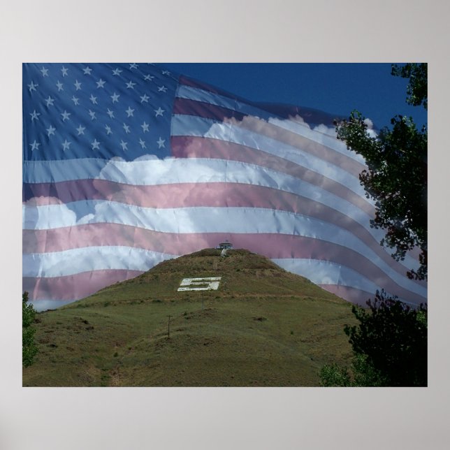 Tenderfoot Hill mit US-Flagge Poster (Vorne)