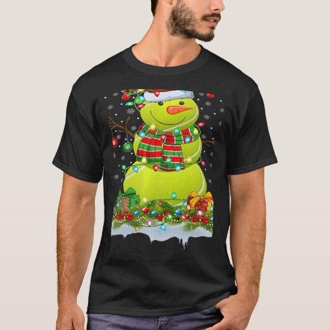 Tennis Ball Snowman Xmas Lights Tennis Christmas T-Shirt (Vorderseite)