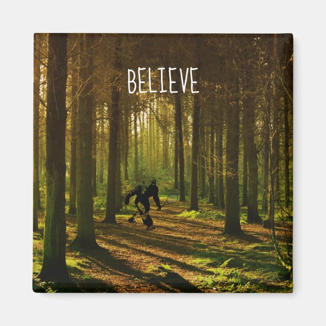 Tennis Bigfoot Forest Magnet (Vorne)