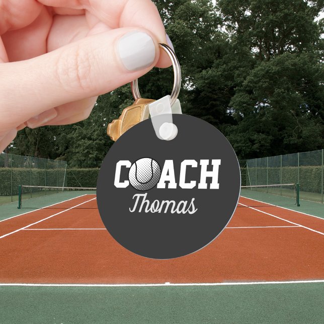 Tennis Coach Individuelle Name Typografie Personal Schlüsselanhänger (Von Creator hochgeladen)