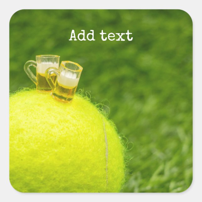Tennis Happy Birthday Tennis Ball mit Bier Quadratischer Aufkleber (Vorderseite)