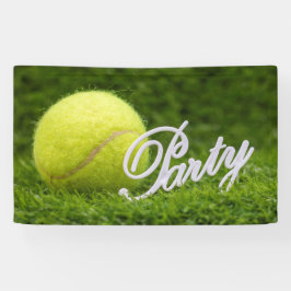 Tennis mit Ball auf grünem Gras Party Banner