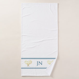 Tennis-Navy mit personalisiertem Namen und White Badehandtuch