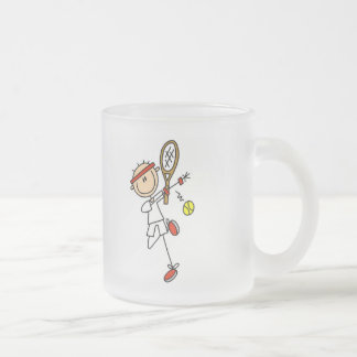 Tennis-Spieler mit Schläger-T-Shirts und Mattglastasse
