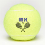 Tennis Theme Big Bold Mit Monogramm Tennisbälle<br><div class="desc">Single-Tennisspieler und Doppel-Mannschaften werden Liebe dieses Tennis-Thema entworfen. Modernes Logo-Design mit zwei Schlägern und einem Ball. Fügen Sie Ihre Initialen in großen und fett formatierten Text hinzu,  um ein individuelles Design zu erstellen.</div>