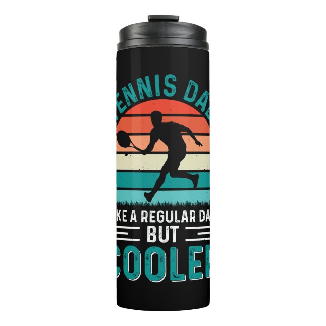 Tennis Vater Retro Sunset Thermosbecher (Vorderseite)