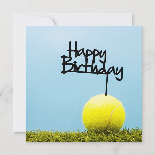 Tennisball mit Happy Birthday Sign auf blauem Himm (Vorderseite)