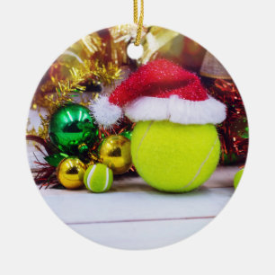 Tennisball mit Weihnachtsmannmütze für den Weihn Keramik Ornament