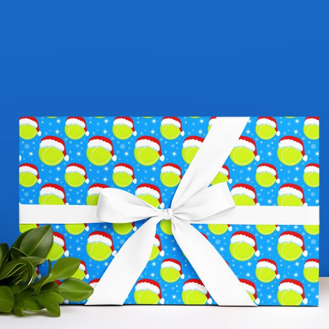 Tennisballs tragen Hut und Schneeflocken Blau des  Geschenkpapier (Von Creator hochgeladen)