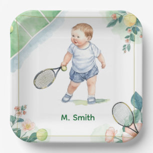 Tennisschauer für Baby Jungen auf dem Platz  Pappteller