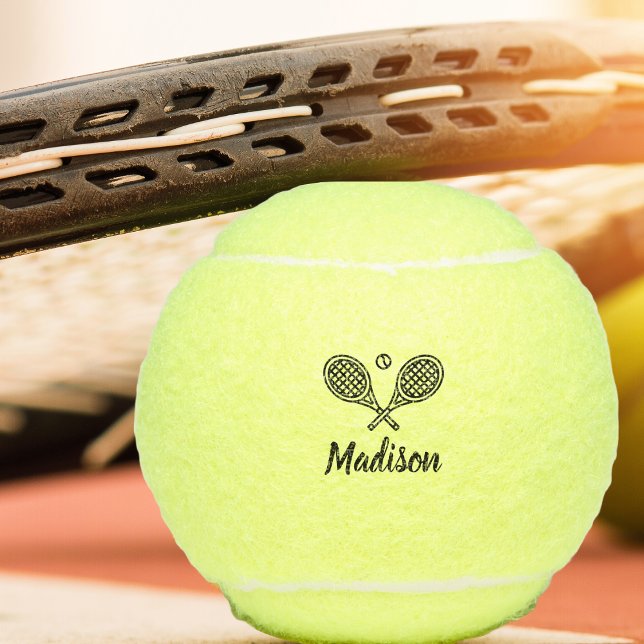 Tennisspieler mit personalisiertem Namen Mit Monog Tennisbälle (Score some aces on the court with your own monogrammed tennis balls. Team or single player gift.)