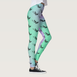 Tennisspielmuster für grüne und Lila Eichhörnchen Leggings