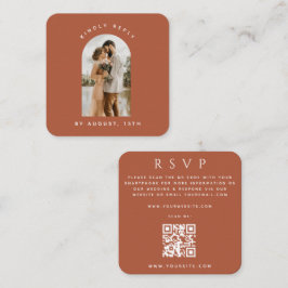 Terracotta Arch Couple Foto QR Code Wedding RSVP Begleitkarte