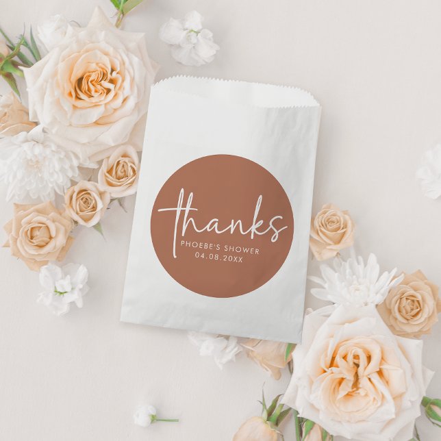 Terracotta Minimalistisches Script-Brautparty Geschenktütchen (Von Creator hochgeladen)