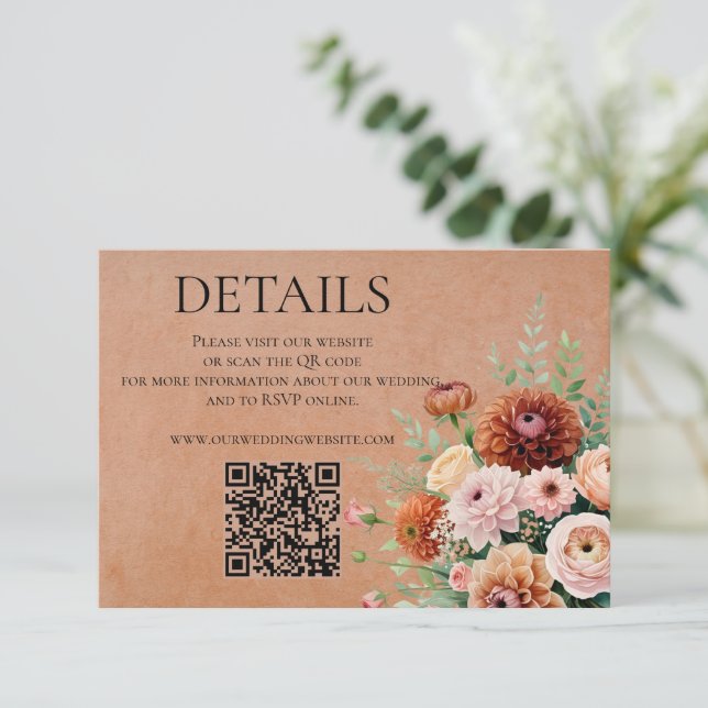 Terracotta Sage Green Blume Hochzeit QR Details Begleitkarte (Stehend Vorderseite)