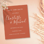 Terracotta-Signatur-Hochzeit Sichern Sie die Datum Postkarte<br><div class="desc">Diese elegante Terrakotta-Save the Date-Karte mit ihren charakteristischen Stilnamen kann mit Ihren besonderen Veranstaltungsdetails in der modernen weißen Typografie personalisiert werden. Entwickelt von Thisisnotme©</div>