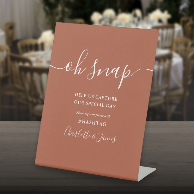 Terracotta Signature Script Oh Snap Hochzeit Sockelschild (Terracotta Signature Script Oh Snap Wedding Pedestal Sign)