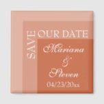 Terracotta Simple Modern Chic Script Wedding Magnet<br><div class="desc">Einfache,  moderne,  schicke Hochzeitsmagnet 'RETT OUR DATE' für Braut,  die ihre Zeremonien in der modernen Terracotta bewundern. Alles Set auf modernem weißem Schriftart mit Initialen auf der Seite.</div>