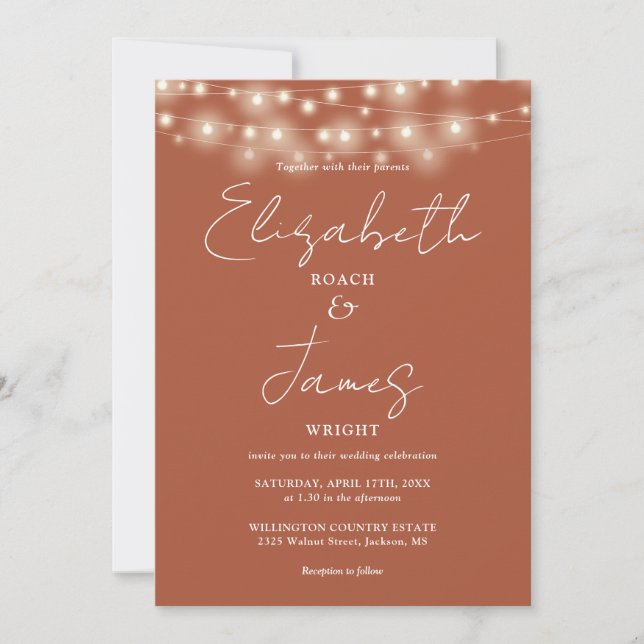 Terracotta String Lights Elegante Script Wedding Einladung (Vorderseite)