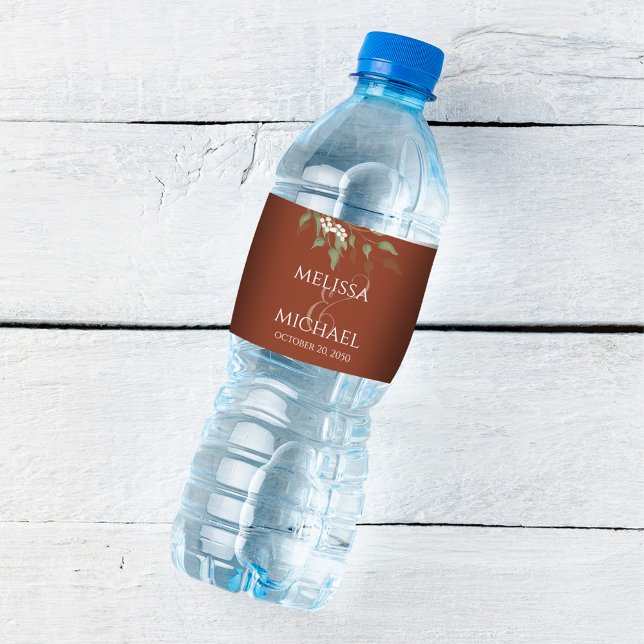 Terracotta Wedding Script Custom Wasserflaschenetikett (Terracotta wedding water bottle label with stylish calligraphy ampersand.)