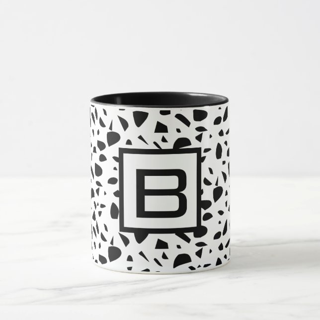 Terrazzo Schwarz-weiß Monogramm Tasse (Zentrum)
