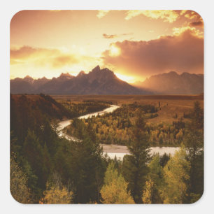 Teton Range bei Sonnenuntergang, vom Snake River Quadratischer Aufkleber
