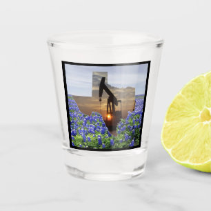 Texas Öl Pump Jack mit Bluebonnets Schnapsglas