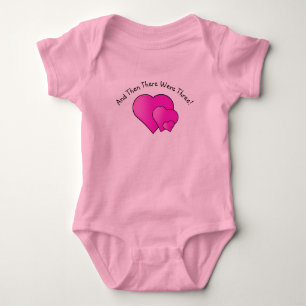 Text ändern, dann waren es drei! Mauve Herzen Baby Strampler
