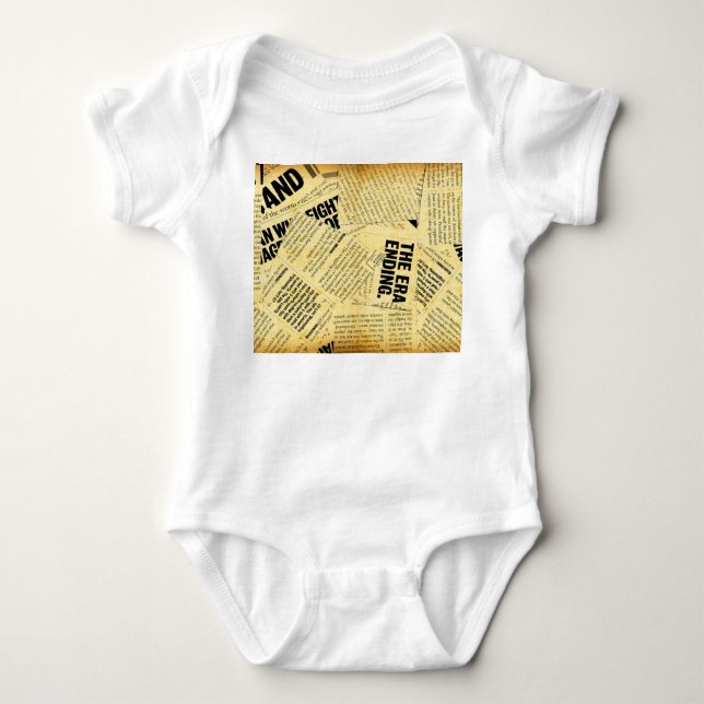 Text in Zeitungen mit altem Papier Baby Strampler (Vorderseite)