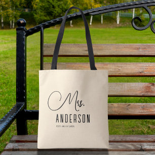 Text mit benutzerdefiniertem Nachnamen und Tasche