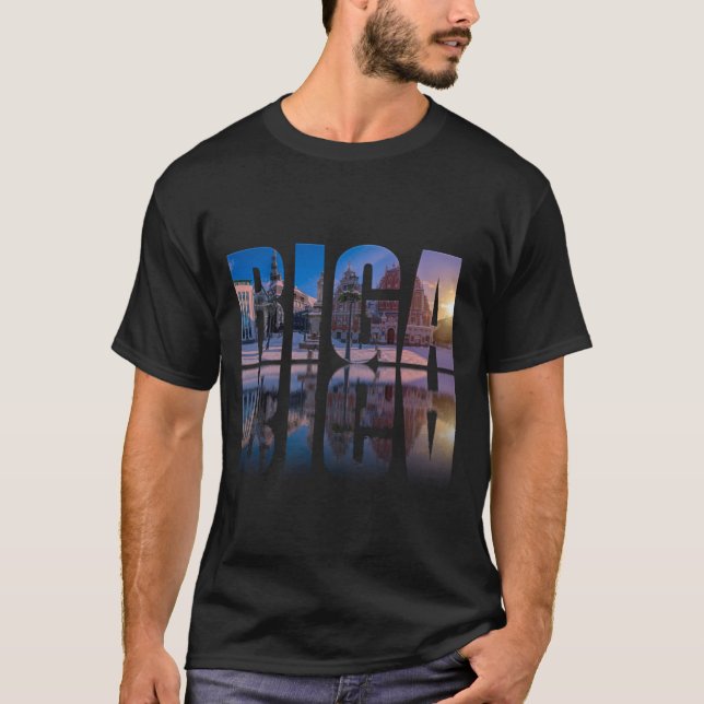 Text von Riga, Lettland T-Shirt (Vorderseite)