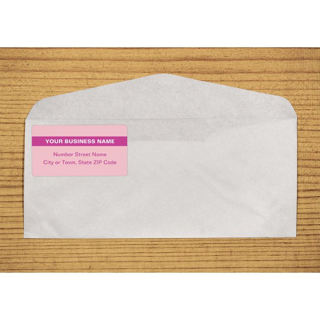 Textbasiert mit hervorgehobenem rosa Versandeetike (Plain text pink shipping label with your highlighted business name on envelope)