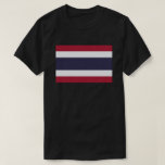 Thai Flag T - Shirt<br><div class="desc">Geschichte der Flagge des Königreichs Thailand: Die tribfarbige Flagge des Königreichs Thailand, durch den königlichen Abschluss Rama VI am 28. September 1917, demonstriert die großartige Schönheit und Kultur des Königreichs Thailand, und jede Farbe auf der Flagge zeigt dies deutlich. Das Weiße auf der Fahne repräsentiert die Reinheit des Buddha, das...</div>