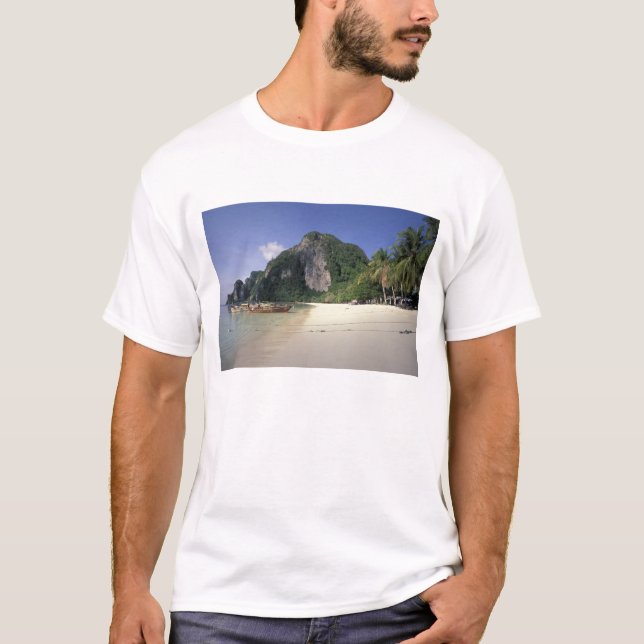 Thailand, Andaman Sea, Ko Phi Phi Island, Strand T-Shirt (Vorderseite)
