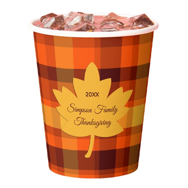Thanksgiving Plaid with Maple Leaf Pappbecher (Von Creator hochgeladen)