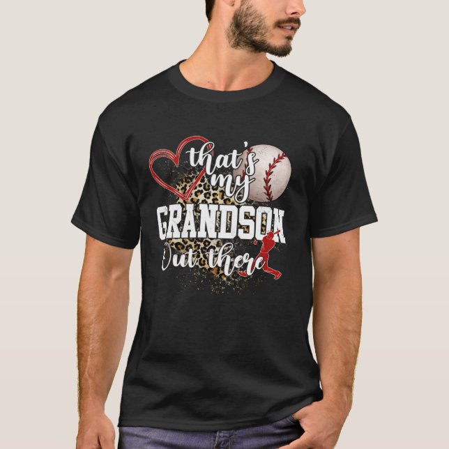 That's My Grandson Out There Baseball Grandma Moth T-Shirt (Vorderseite)