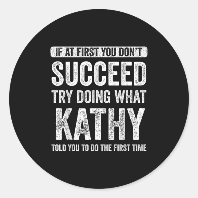 That's My Name Co. Kathy Women's Black Modern Lett Runder Aufkleber (Vorderseite)